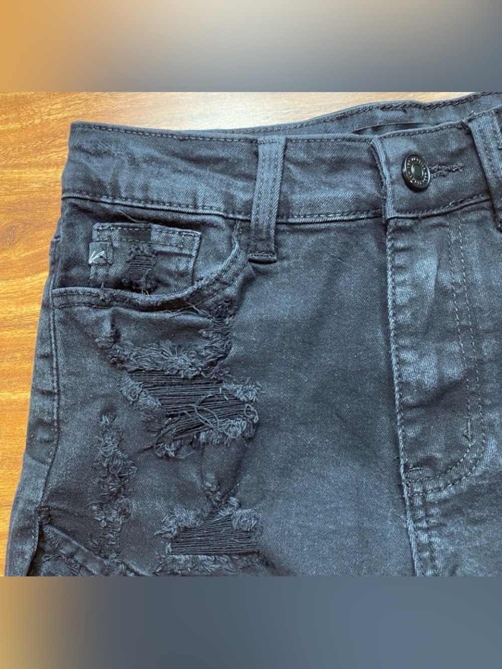 KanCan Womens Faded Black Midrise Distressed Cotton Denim Shorts Size 3 Casual - Picture 5 of 15